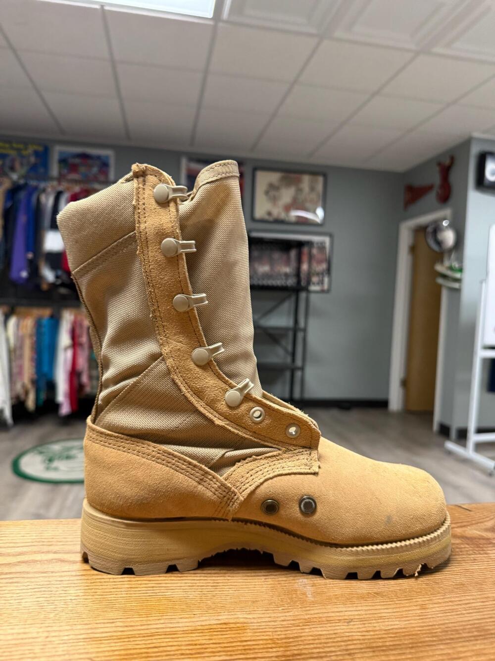 Combat Boots Womens Size 6.5 Beige Suede Vibram Sole Military Lace Up Mid Calf - Picture 12 of 16